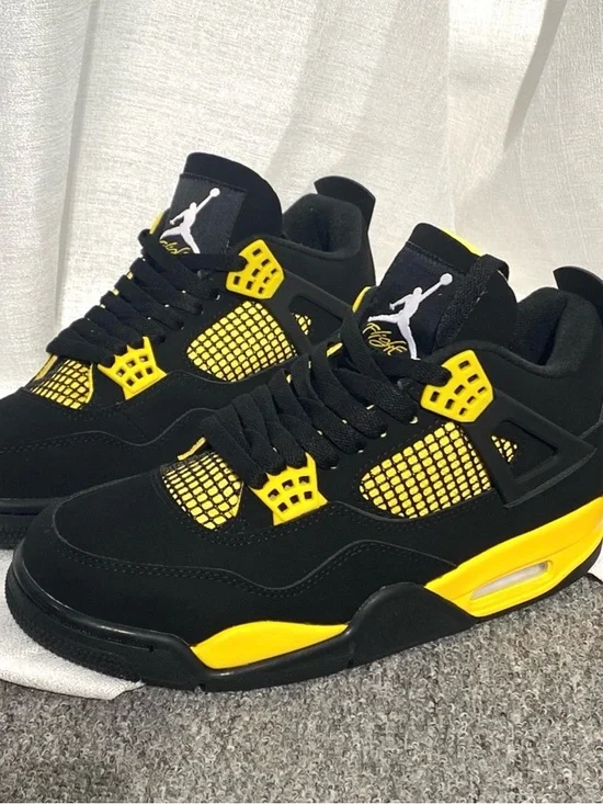Jordan 4 Retro ‘Yelow Thunder ‘ Men’s Sneakers - Picture 2 of 5